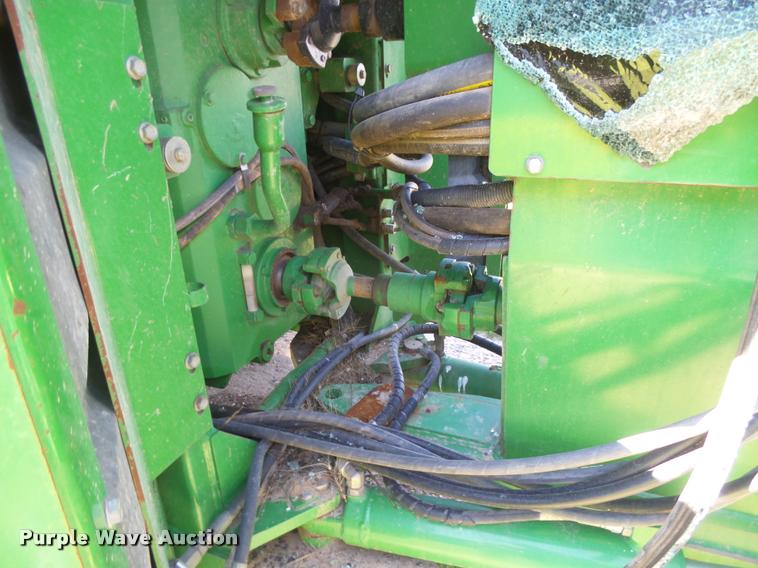 image for item DC3932 1995 John Deere 8570 tractor