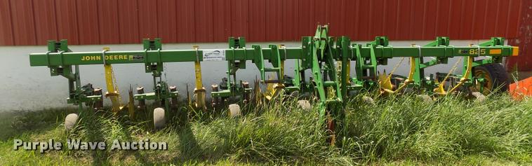 image for item DC4940 John Deere 825 field cultivator