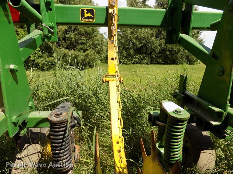 image for item DC4940 John Deere 825 field cultivator