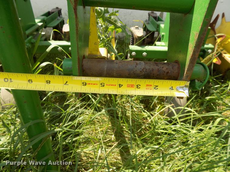 image for item DC4940 John Deere 825 field cultivator