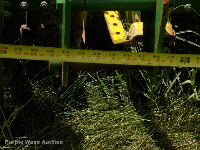 image for item DC4940 John Deere 825 field cultivator