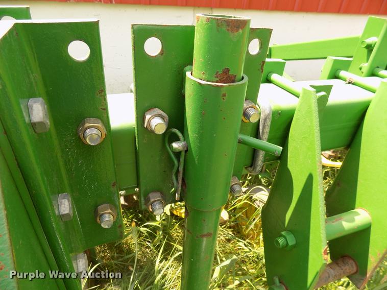 image for item DC4940 John Deere 825 field cultivator