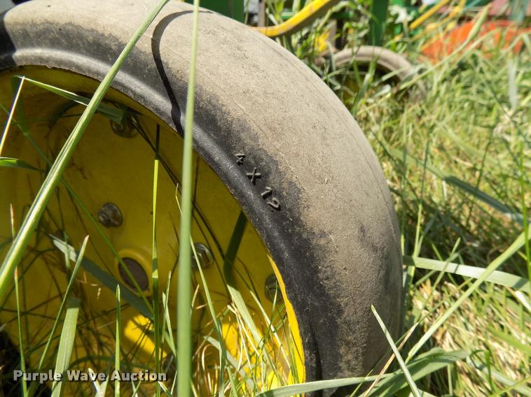 image for item DC4940 John Deere 825 field cultivator