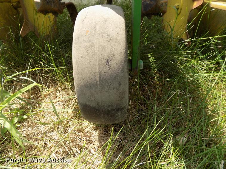 image for item DC4940 John Deere 825 field cultivator