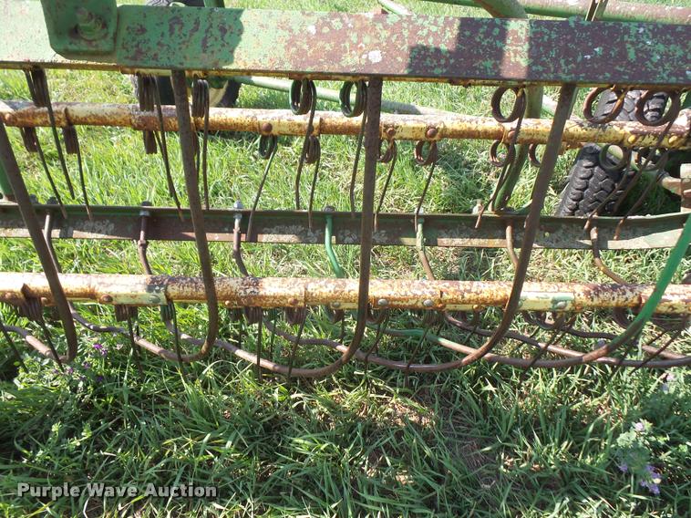 image for item DC5385 John Deere side delivery hay rake