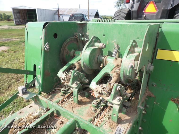 image for item DC5388 1975 John Deere 336 small square baler