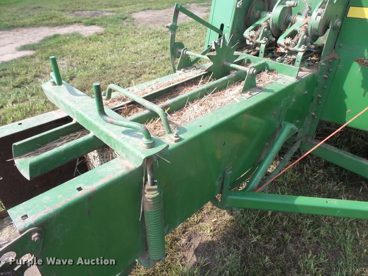 image for item DC5388 1975 John Deere 336 small square baler