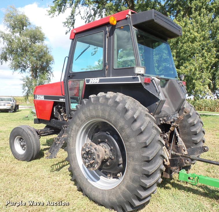 image for item DC5389 1988 Case IH 2096 tractor