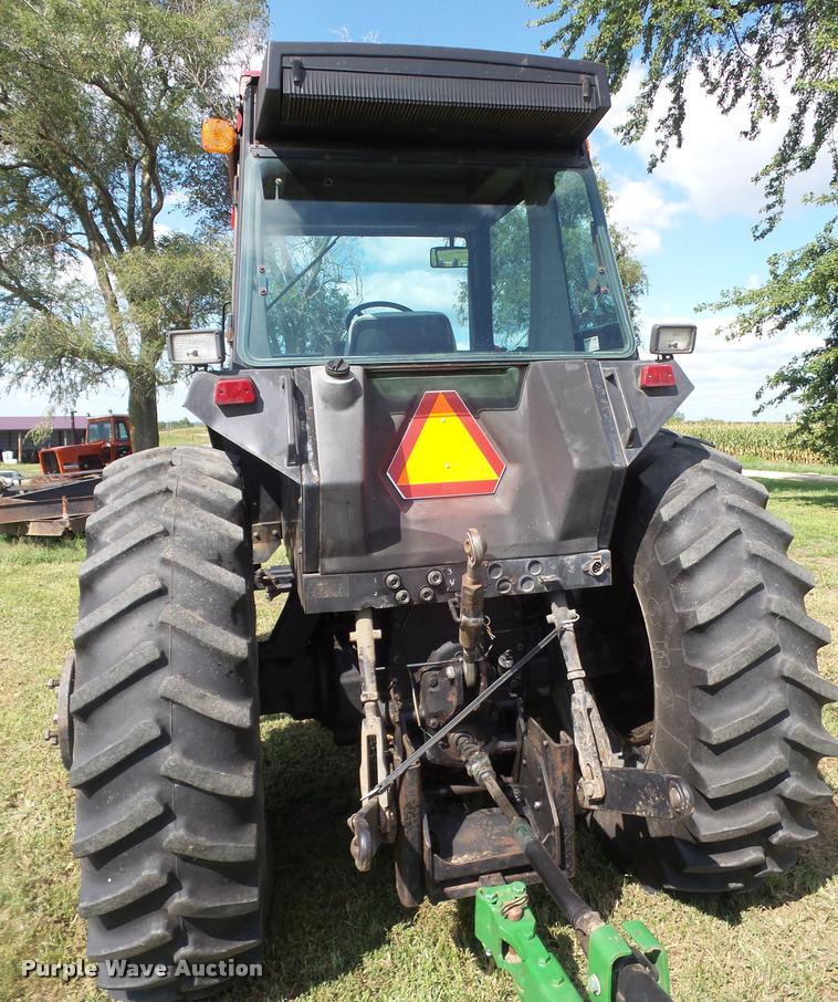 image for item DC5389 1988 Case IH 2096 tractor