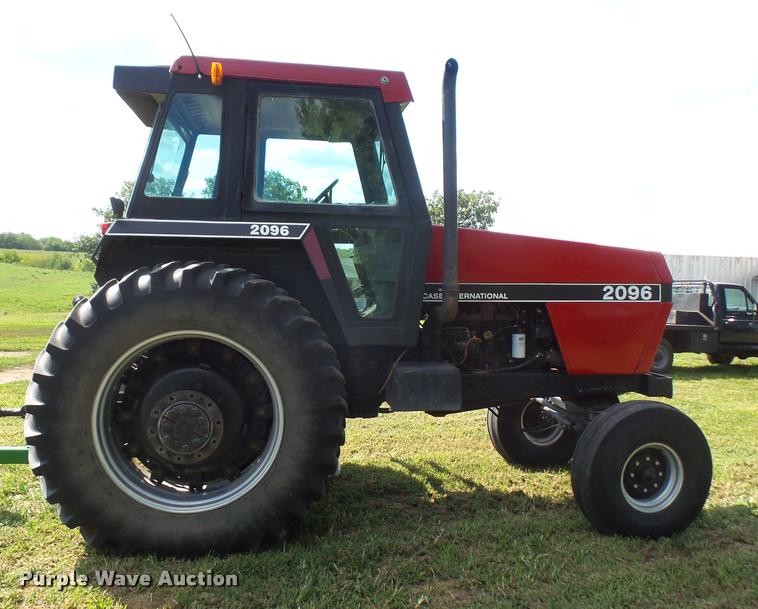image for item DC5389 1988 Case IH 2096 tractor
