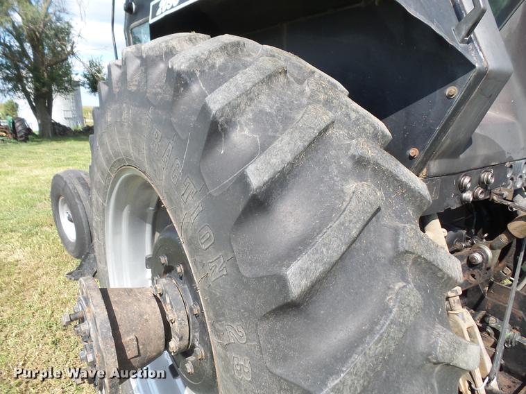 image for item DC5389 1988 Case IH 2096 tractor