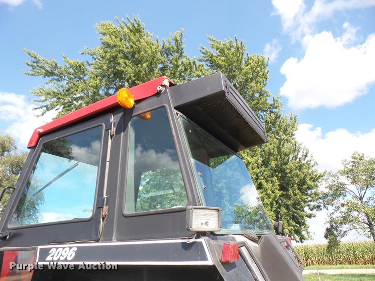image for item DC5389 1988 Case IH 2096 tractor