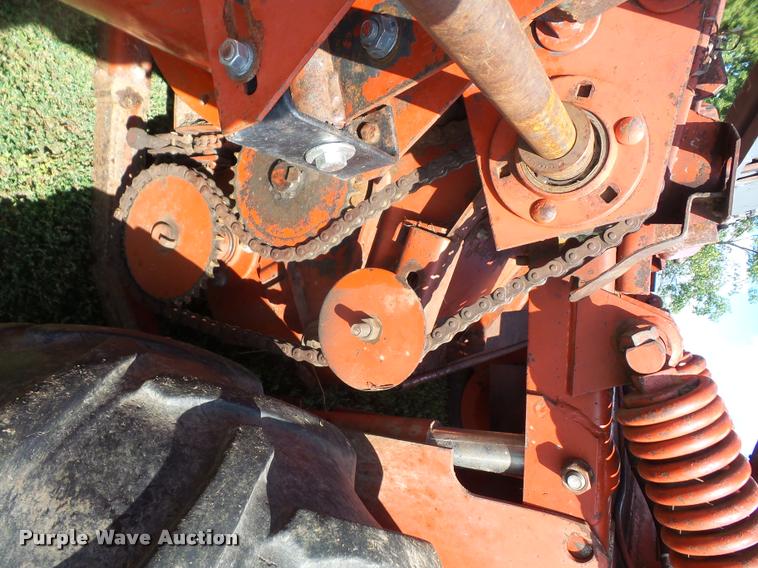image for item DC5390 1981 Hesston 6550 self-propelled windrower