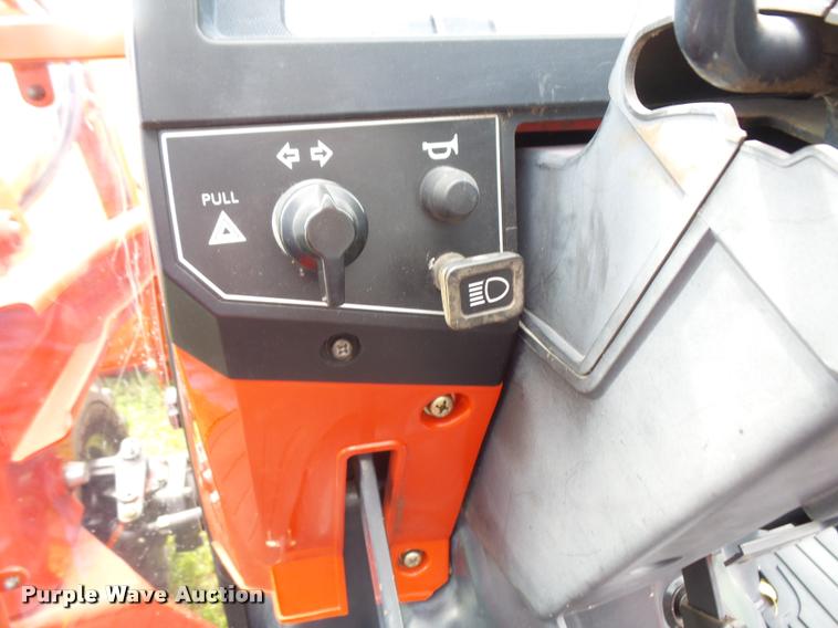 image for item DC5412 2000 Massey-Ferguson 1240 MFWD tractor