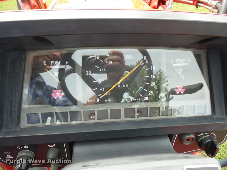 image for item DC5412 2000 Massey-Ferguson 1240 MFWD tractor