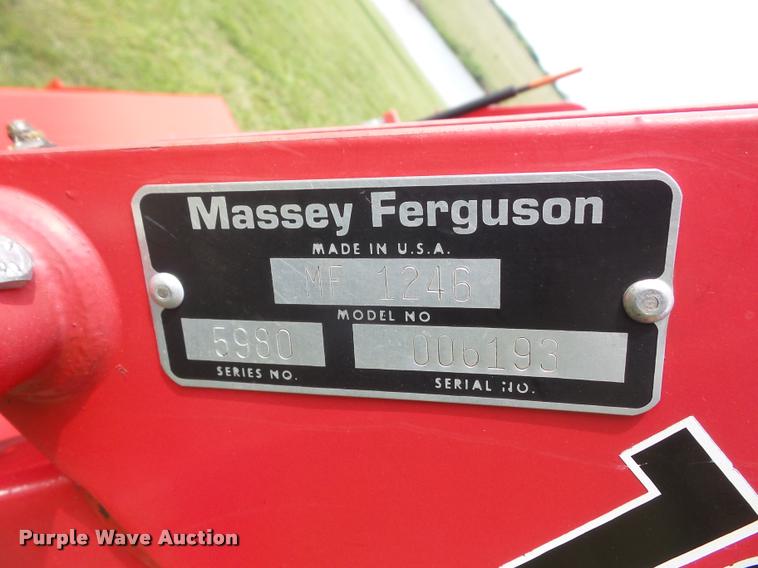 image for item DC5412 2000 Massey-Ferguson 1240 MFWD tractor