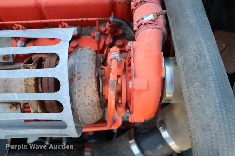 image for item DD0236 1977 Gleaner L2 combine