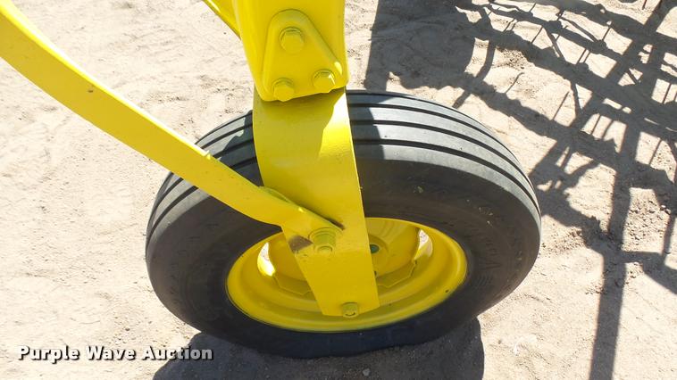 image for item DE9669 John Deere side delivery hay rake