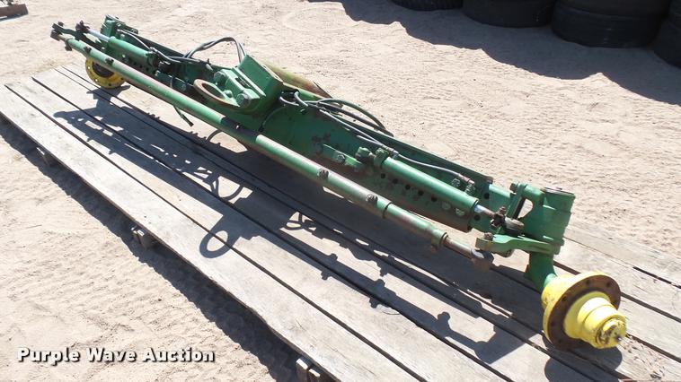 John Deere rear combine axle in Kinsley, KS | Item DE9675 sold | Purple ...