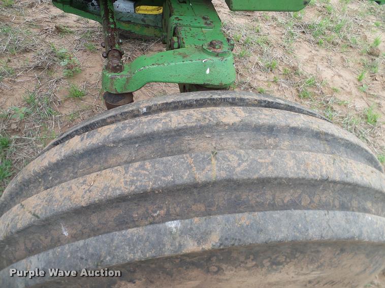 image for item DG9979 1980 John Deere 4840 tractor