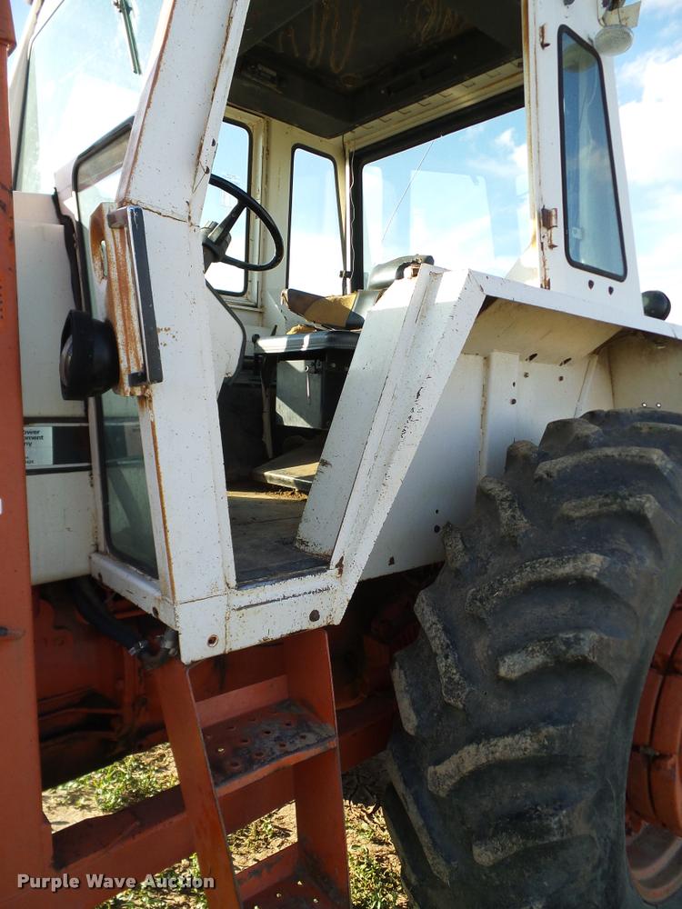 image for item DG9988 1975 Case 1070 tractor