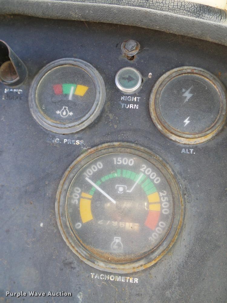 image for item DG9988 1975 Case 1070 tractor