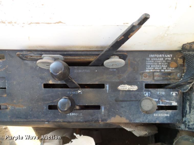 image for item DG9988 1975 Case 1070 tractor