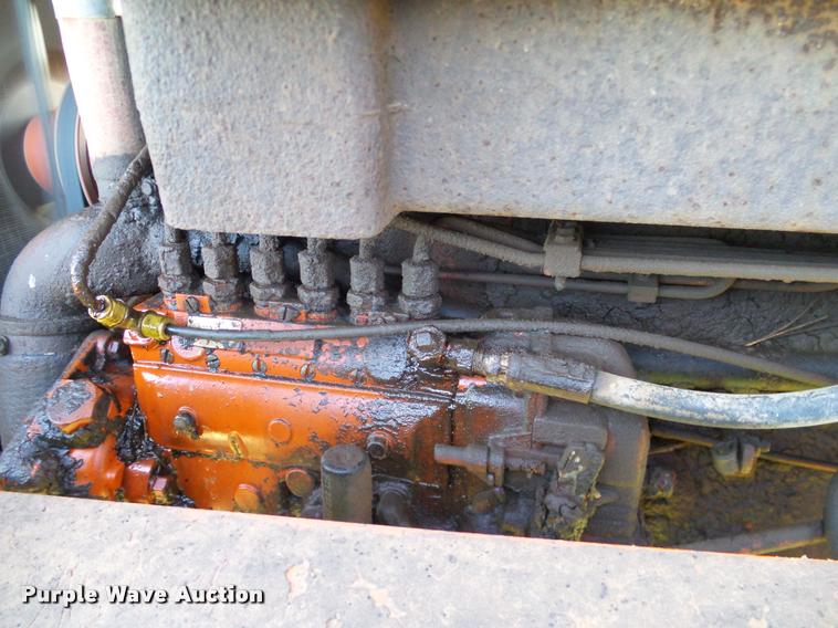 image for item DG9988 1975 Case 1070 tractor