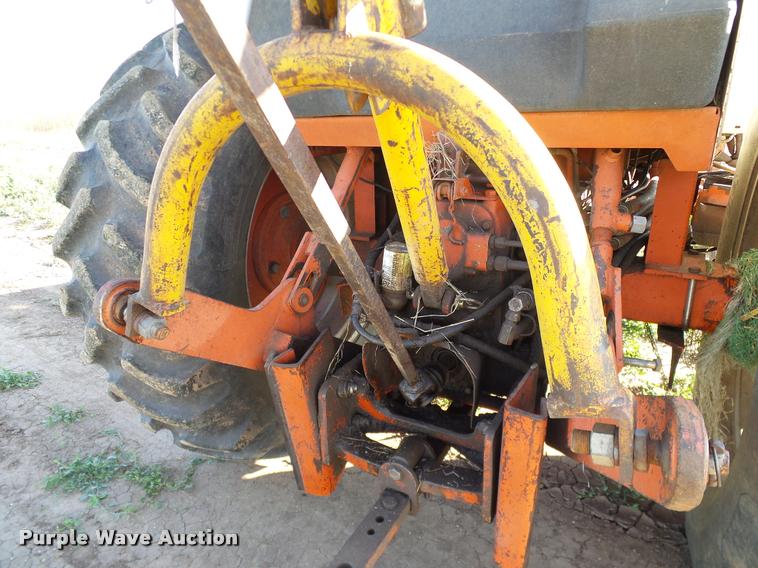 image for item DG9988 1975 Case 1070 tractor