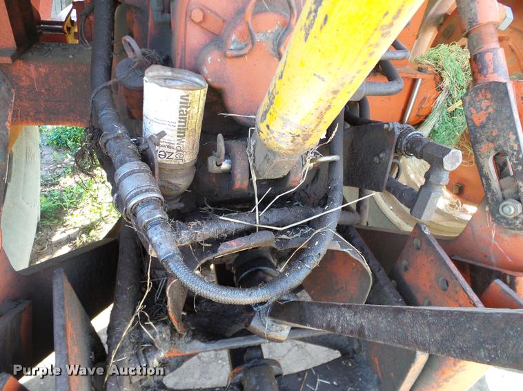 image for item DG9988 1975 Case 1070 tractor