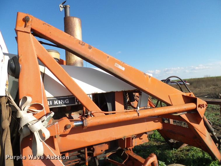 image for item DG9988 1975 Case 1070 tractor