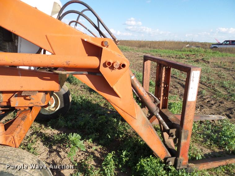 image for item DG9988 1975 Case 1070 tractor