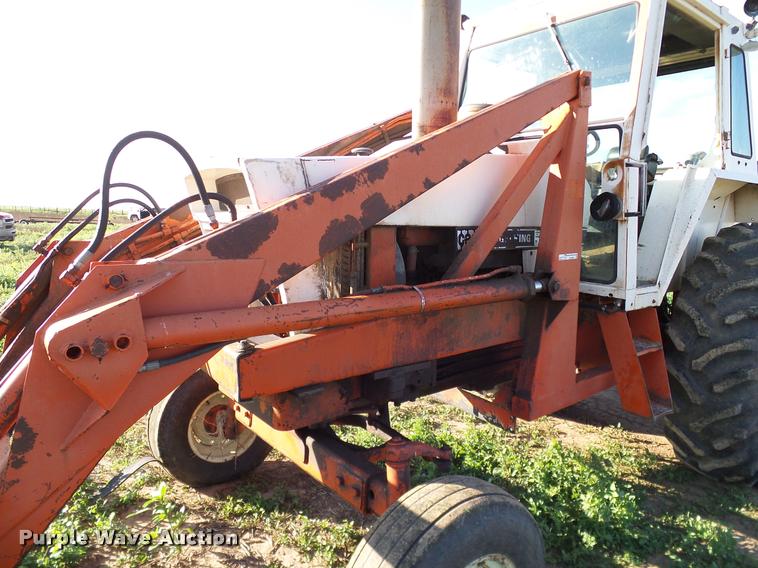 image for item DG9988 1975 Case 1070 tractor