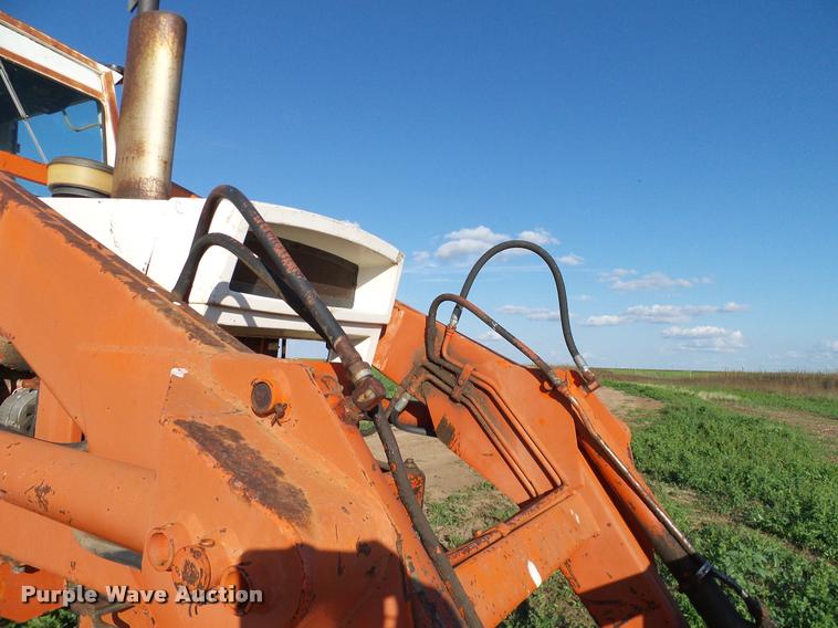 image for item DG9988 1975 Case 1070 tractor