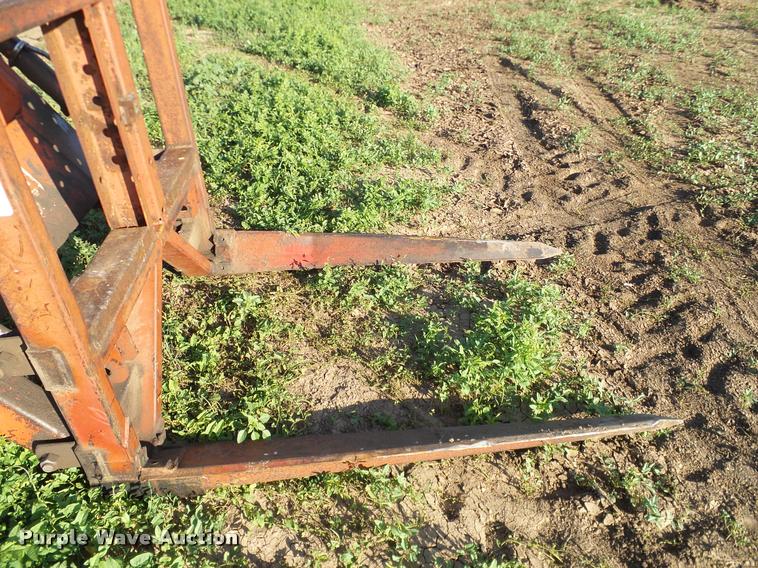 image for item DG9988 1975 Case 1070 tractor