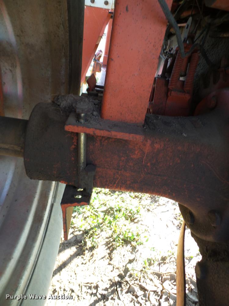 image for item DG9988 1975 Case 1070 tractor