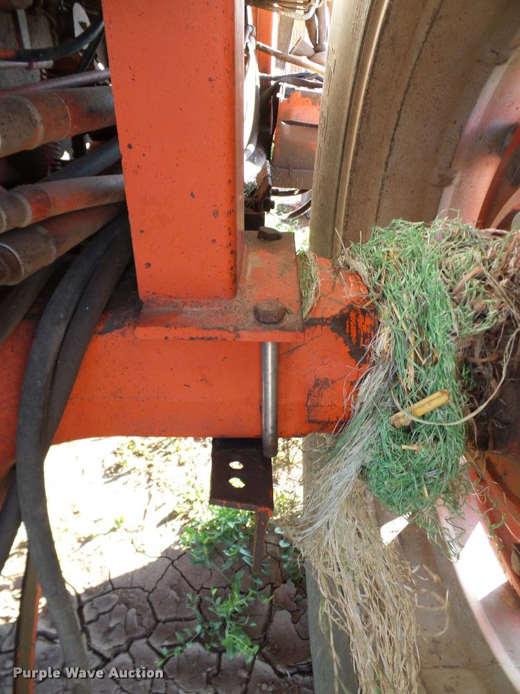 image for item DG9988 1975 Case 1070 tractor