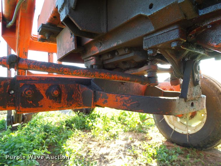 image for item DG9988 1975 Case 1070 tractor