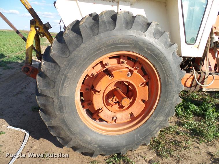 image for item DG9988 1975 Case 1070 tractor