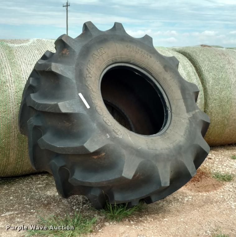 image for item DI9825 Goodyear 900/65R32 flotation tire