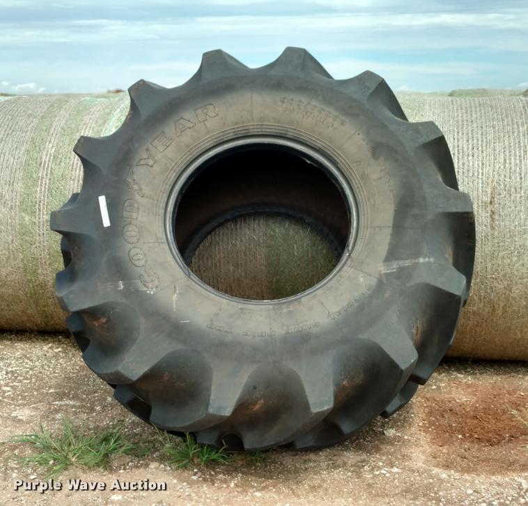 image for item DI9825 Goodyear 900/65R32 flotation tire