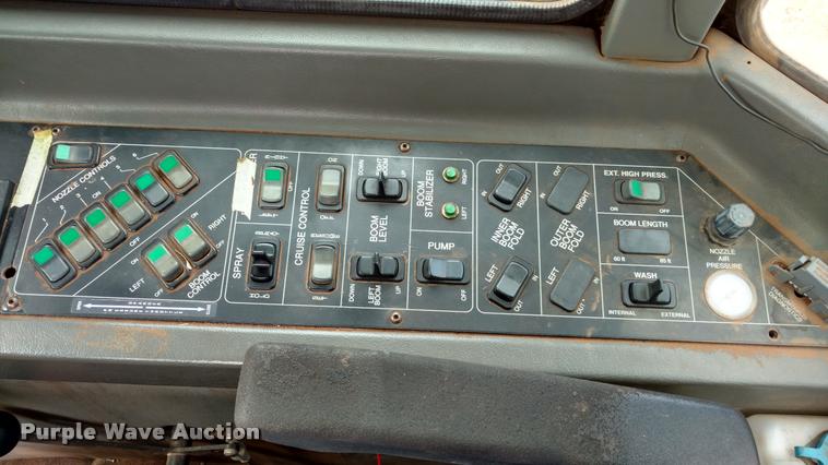 image for item DI9827 Case IH FLX4300 self-propelled sprayer