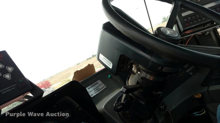 image for item DI9827 Case IH FLX4300 self-propelled sprayer