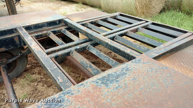 image for item DI9829 Jantz combine trailer