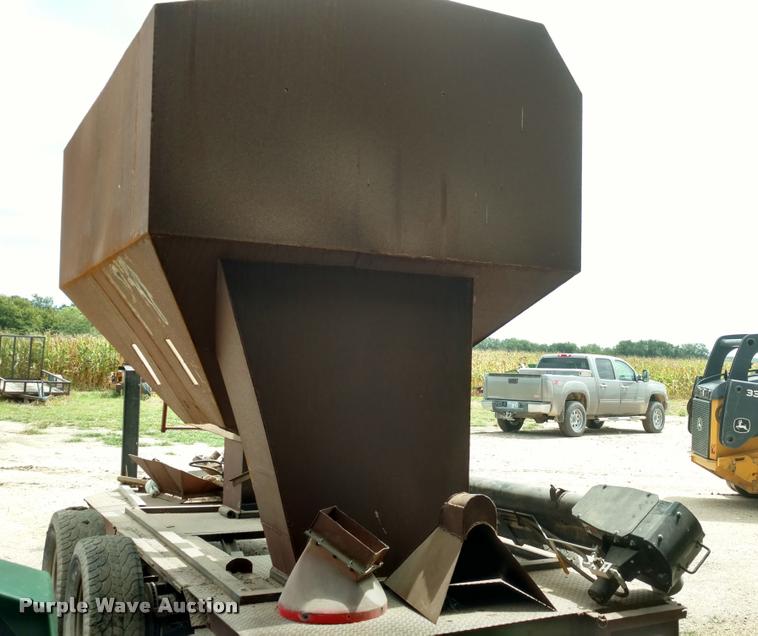 image for item DI9837 Shop built seed tender