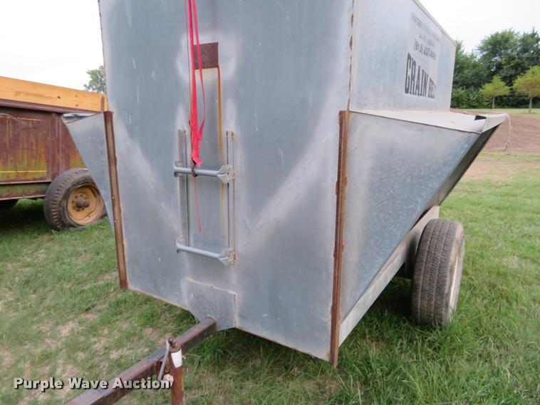 image for item DI9849 Grain Belt creep feeder