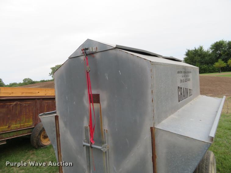 image for item DI9849 Grain Belt creep feeder