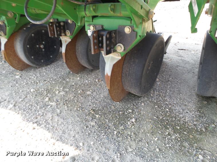 image for item DL9023 John Deere 1730 Max Emerge planer