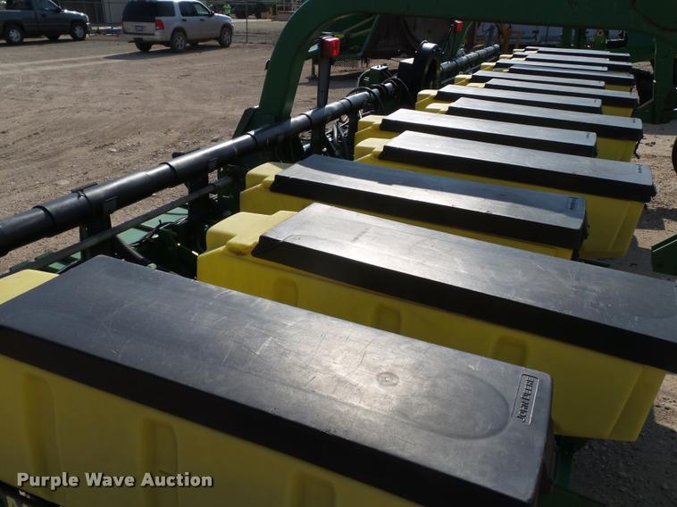 image for item DL9023 John Deere 1730 Max Emerge planer