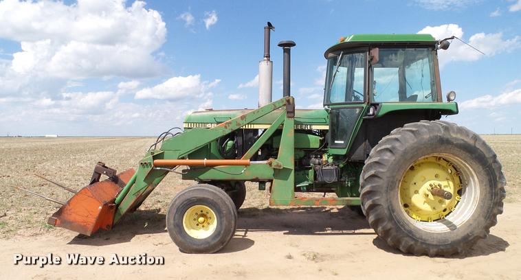 image for item DL9043 1981 John Deere 4640 tractor